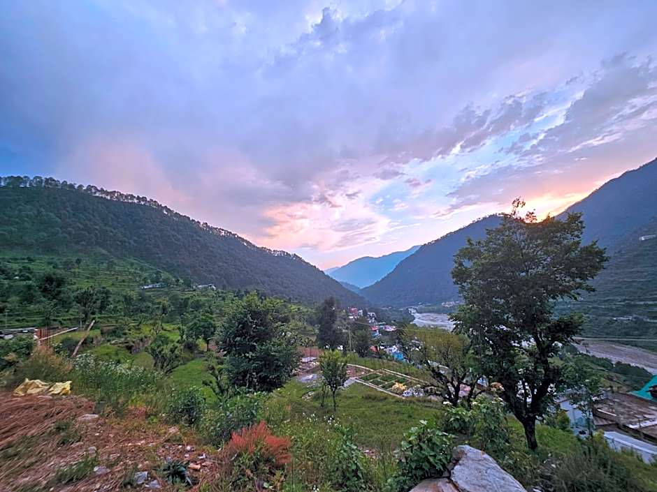 Hotel Necklace Moon Restaurants