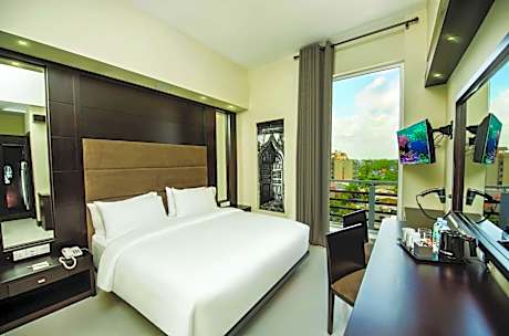 Deluxe Triple Room with Early Check-in from 11 AM & Late Check-out until 2 PM (On Availability)