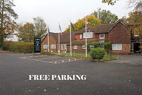 Trivelles Waterhall Country Gatwick Hotel & airport parking