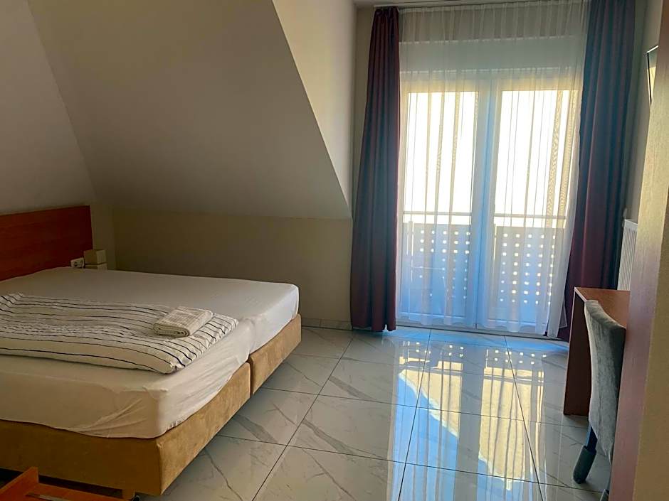 Hotel Emiliana am Bahnhof