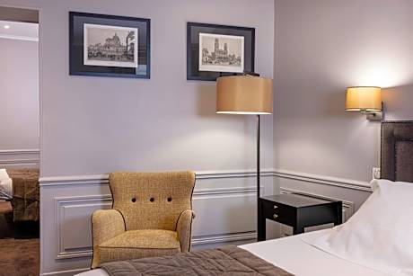 Superior Family Room