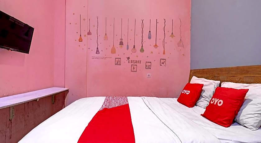 OYO Life 92877 Hotel Rainbow 7296