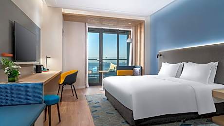 Large King Room with Sea View