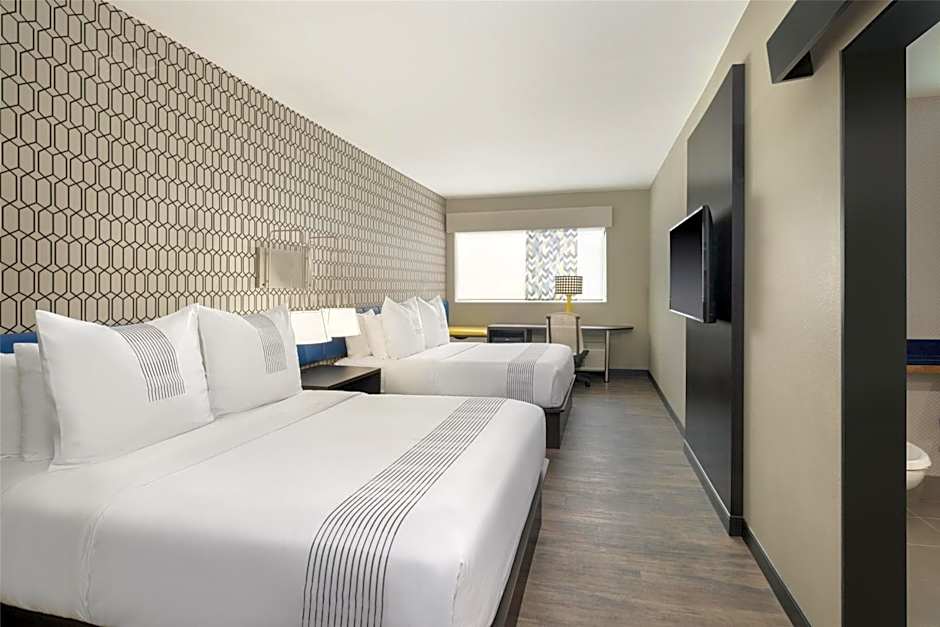 Glo Best Western Tulsa-Catoosa East Route 66