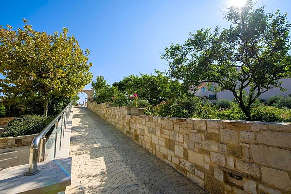 Isida Hotel Agia Marina