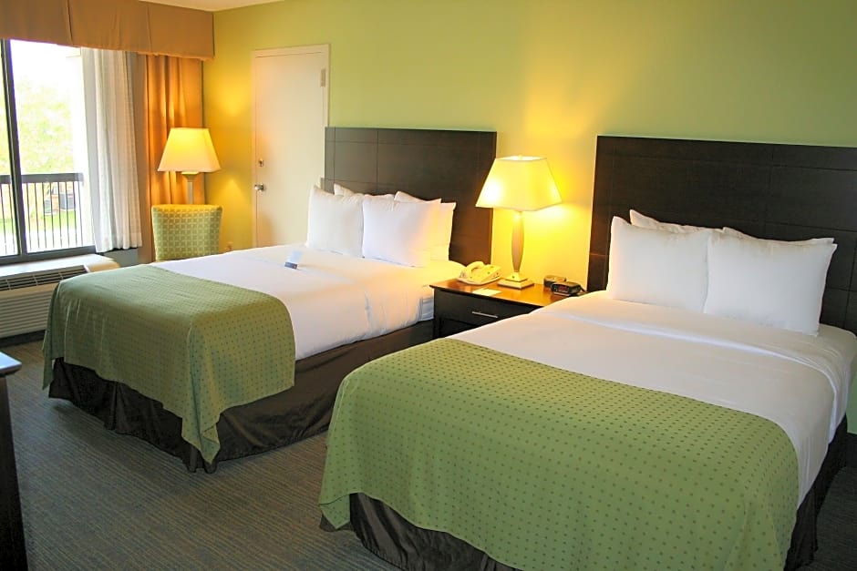 Clarion Inn & Suites Conference Center