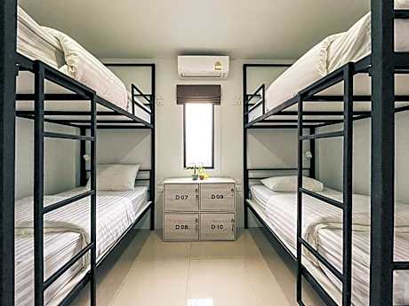 Mixed Dormitory Room