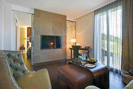 Corner Suite with Balcony and Lake View