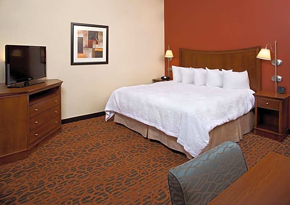 Hampton Inn By Hilton & Suites Pittsburgh-Meadow Lands