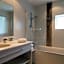 Val Baussenc, The Originals Relais