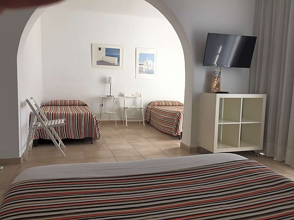 Casa Del Mar Hotel & Apartaments