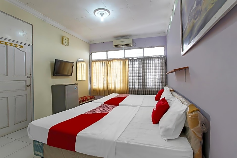 OYO Life 91957 Hotel Roda Mas 2