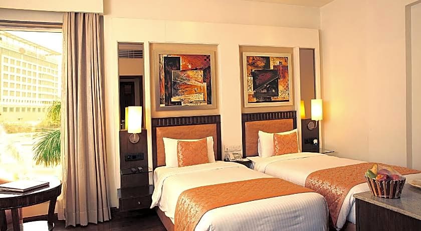 Inde Hotel Signature Tower