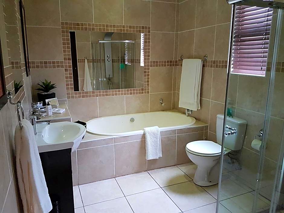 Casa Flora Guesthouse