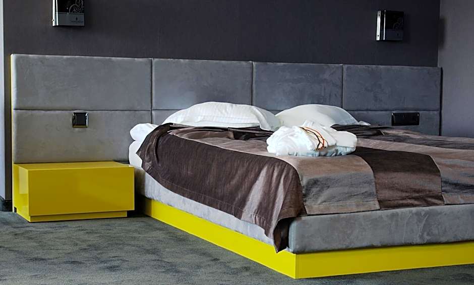 Cosmopolitan Hotel & Wellness