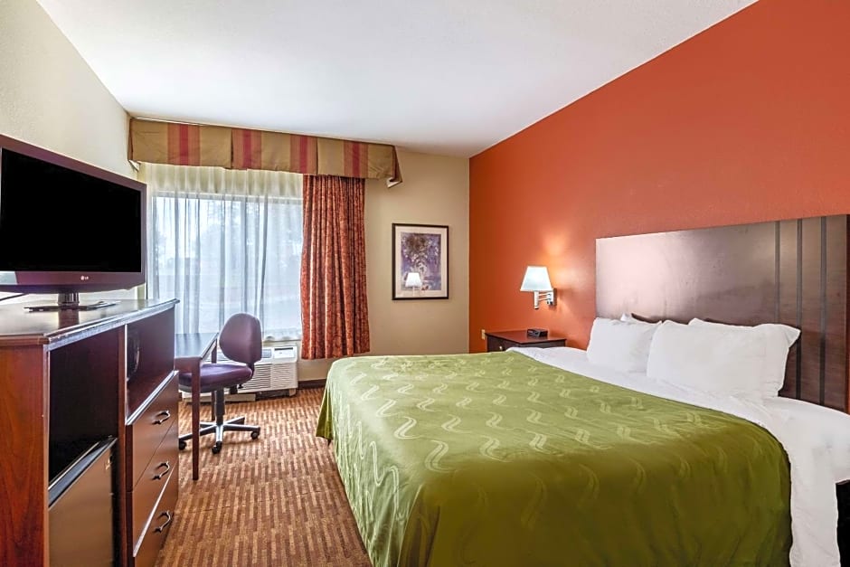 Quality Inn & Suites Lawrence - University Area