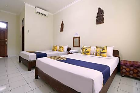 Twin Room B