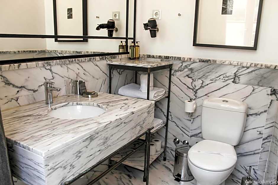 Browns Boutique Hotel