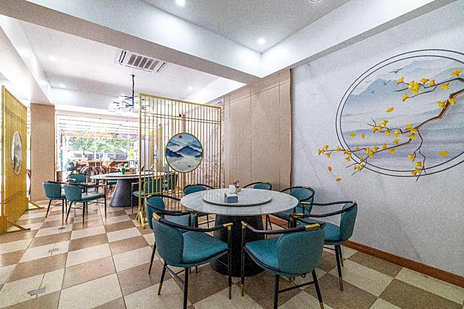 Phuket Meet Holiday Hotel