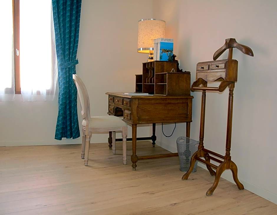 Les Arcades Le Lion D'or