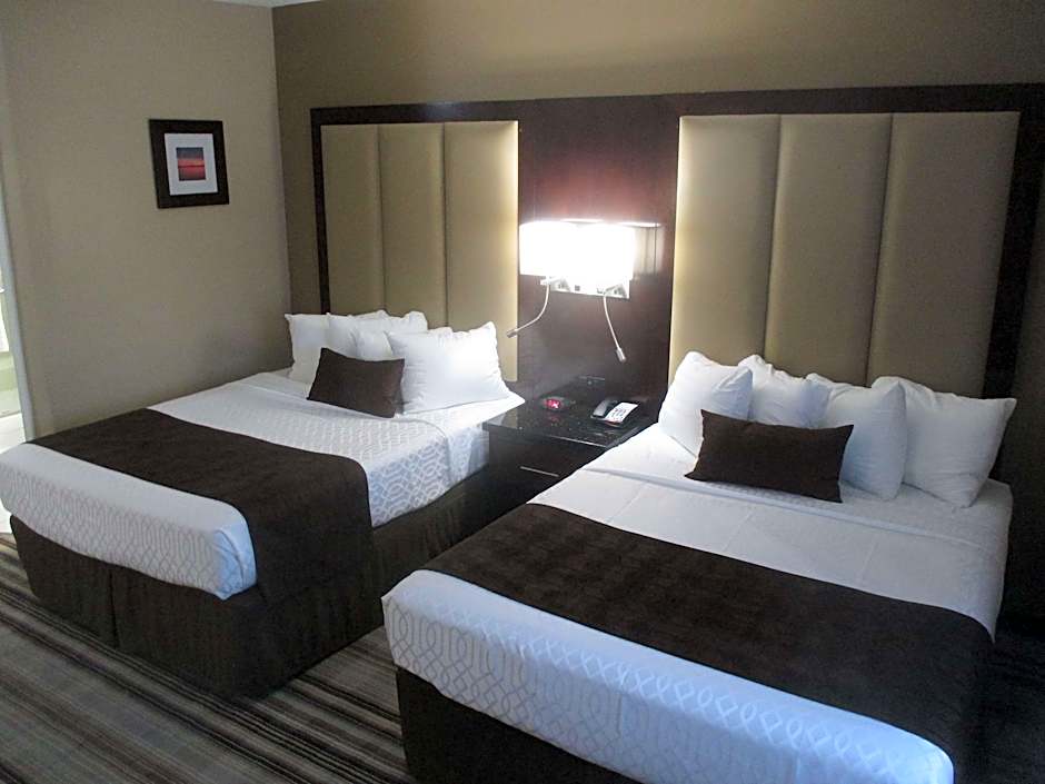 Photo 1 of 4 of 2 Queen Beds