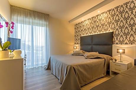 Elite Quadruple Room