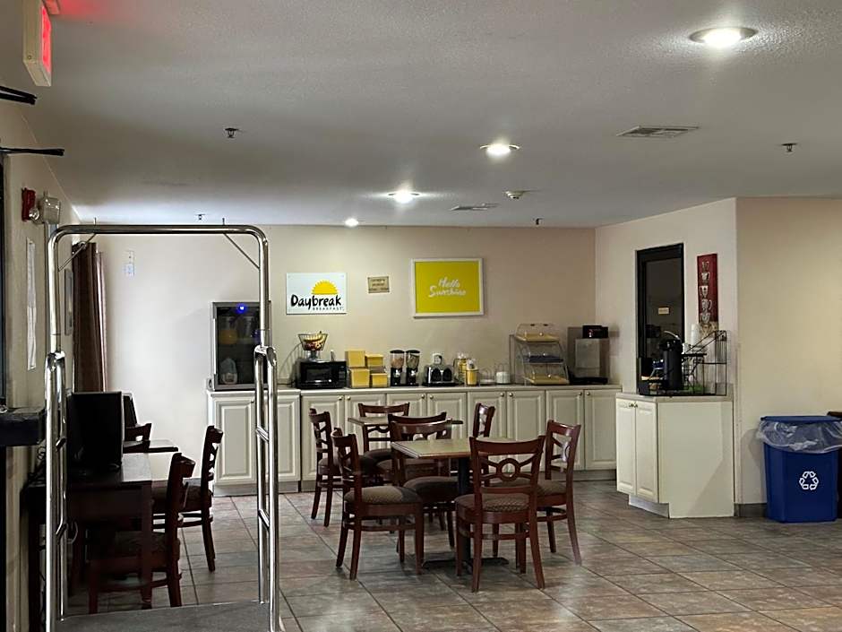 Days Inn & Suites by Wyndham Eunice