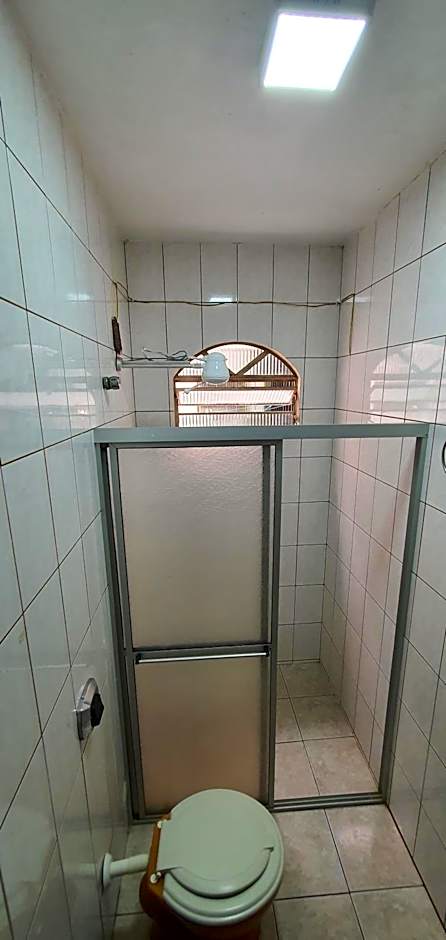 Seu Apto na Praia da Costa 7 Completo Simples e Barato 2Q Ar Cond Geladeira Fogao TV no Centro Bom para Empresas Sem escadas