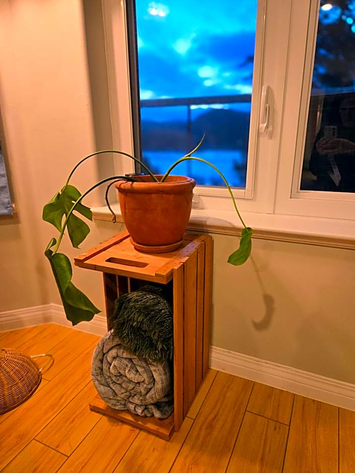 Madeira Park Oceanview Suites