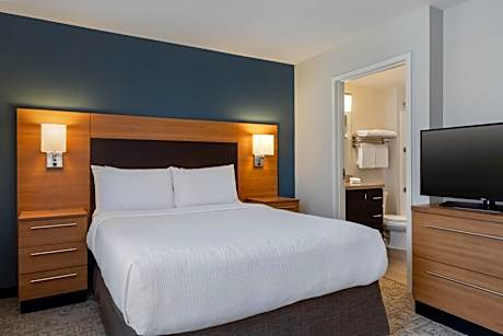 One-Bedroom King Suite