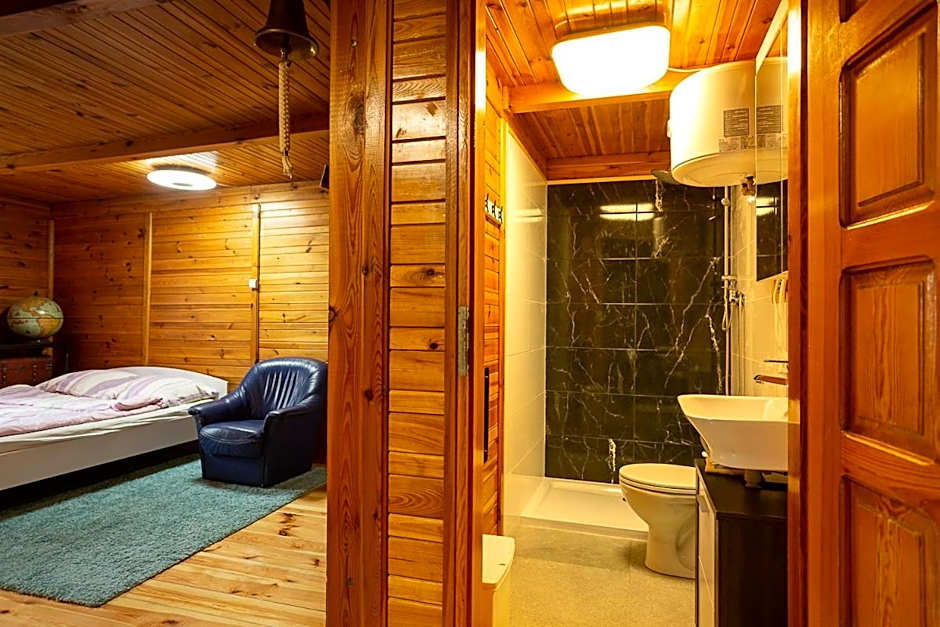 AB Domki całoroczne nad jeziorem