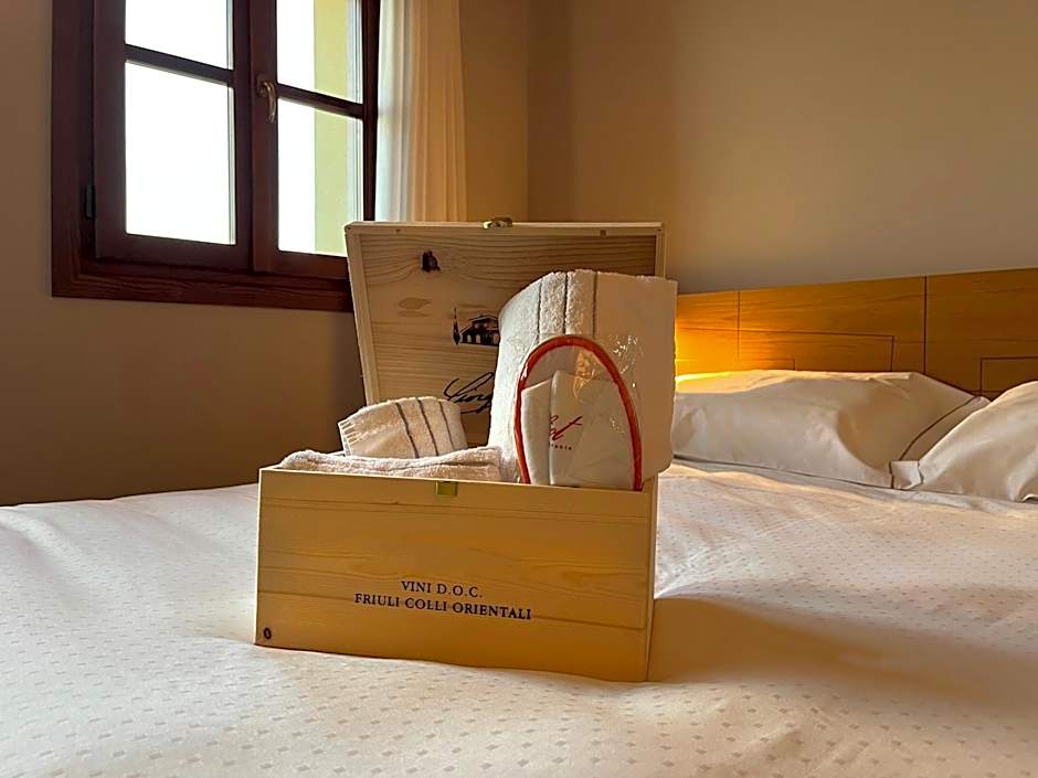 Elliot Osteria e dormire in collina