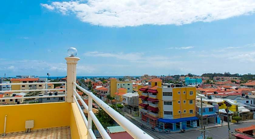 Tropical Island Apartahotel