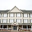 Coshocton Village Inn & Suites