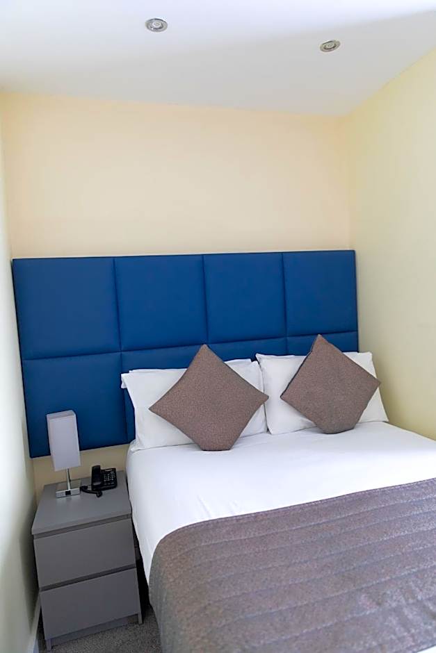 Duke Of Leinster Hotel