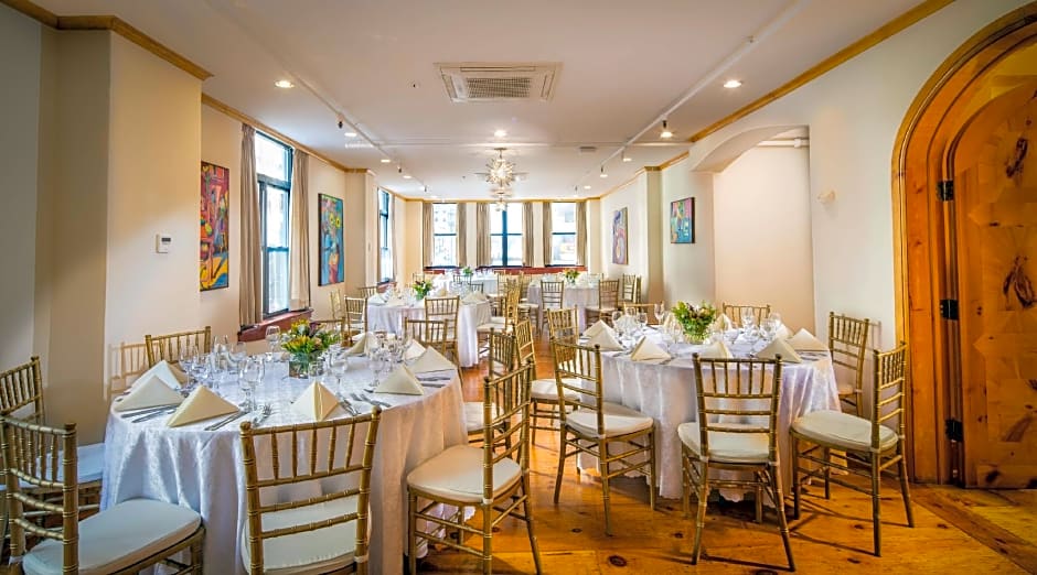 The Roger Smith Hotel