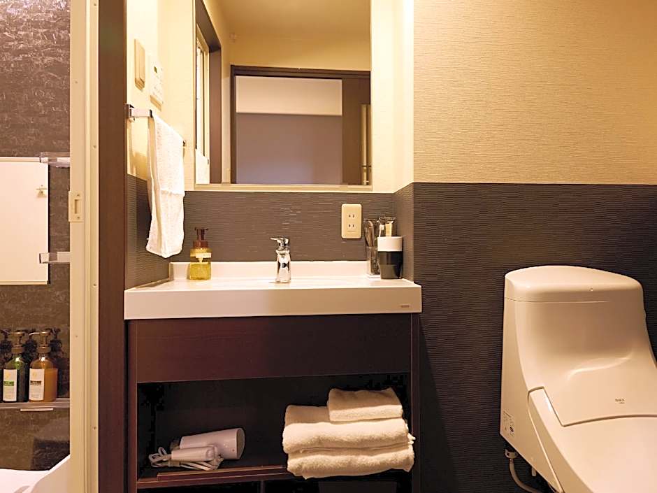 Waka Heian Shirakawa Hotel