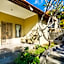 Ware Ware Surf Bungalow Lembongan