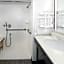 Hampton Inn & Suites Kansas City-Country Club Plaza