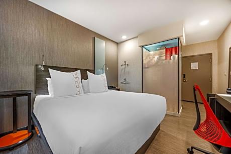 Signature King Room - Non-Smoking