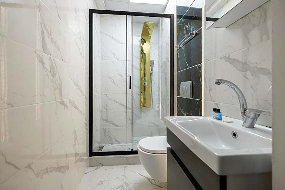 AYKA APART SUiTES OLD CITY