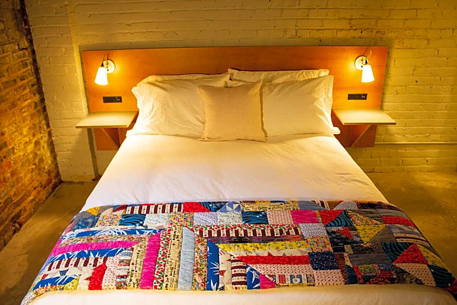 Travelers Hotel
