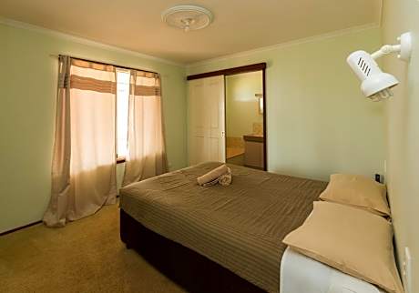 Two-Bedroom Beach Cottage