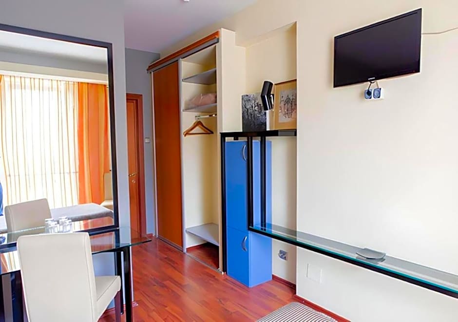 Tania-Frankfurt Hotel