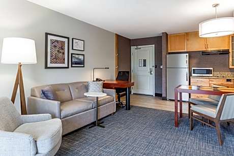 King Studio with Sofa Bed