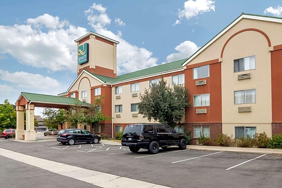 Quality Inn & Suites Lakewood - Denver Southwest