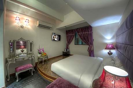 Tatami Room ( Hollywood Twin- Combined Beds)