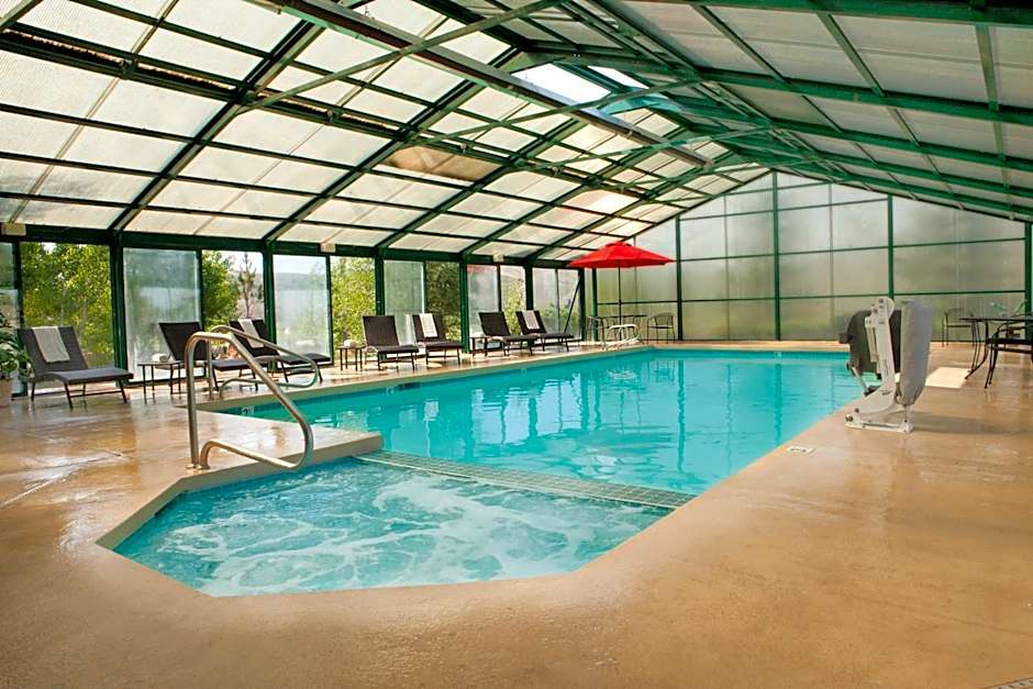 The Inn at Tomichi Village