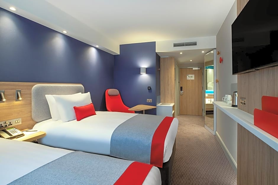 Holiday Inn Express - Cambridge West - Cambourne, an IHG Hotel