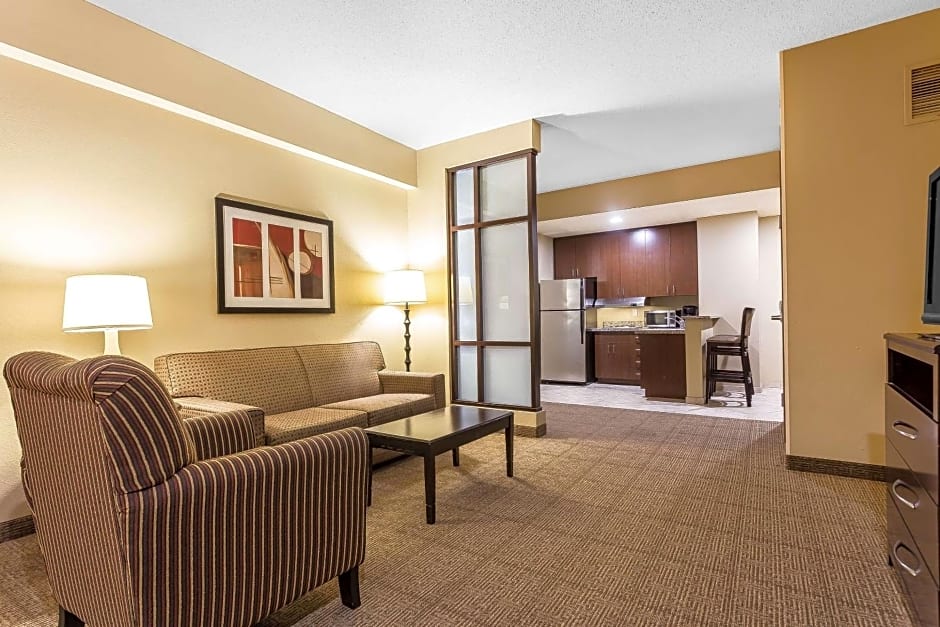 Comfort Suites Charleston West Ashley